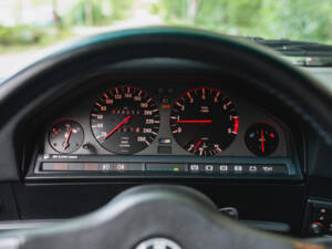 Image 11/50 of BMW M3 (1987)