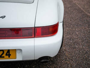 Image 34/38 of Porsche 911 Carrera 4 (1991)