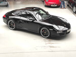 Imagen 6/29 de Porsche 911 Carrera (2006)