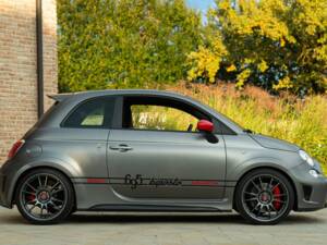 Immagine 12/50 di Abarth 695 Biposto (2016)