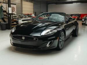 Image 31/50 of Jaguar XKR (2013)