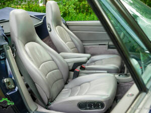 Image 16/60 de Porsche 911 Carrera (1994)