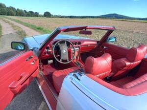 Afbeelding 3/10 van Mercedes-Benz 350 SL (1975)