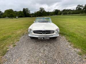 Image 2/37 of Mercedes-Benz 230 SL (1964)