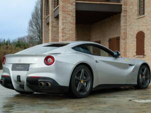 Immagine 7/50 di Ferrari F12berlinetta (2013)