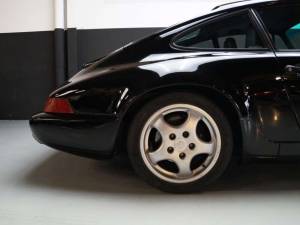 Immagine 13/50 di Porsche 911 Carrera 2 (1991)