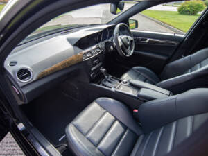 Bild 11/25 von Mercedes-Benz C 63 AMG T (2012)