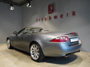 Image 2/24 of Jaguar XKR (2007)