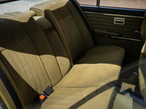 Image 42/46 of BMW 525 (1978)