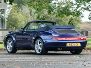 Image 4/41 of Porsche 911 Carrera (1995)