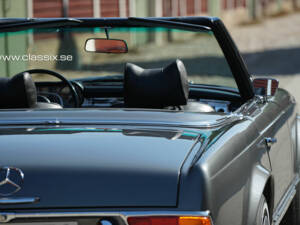 Image 20/34 of Mercedes-Benz 280 SL (1970)