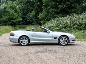 Afbeelding 38/40 van Mercedes-Benz SL 55 AMG (2003)