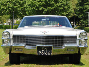 Imagen 7/28 de Cadillac DeVille Convertible (1965)