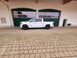 Image 27/62 of Dodge Ram 1500 (2020)