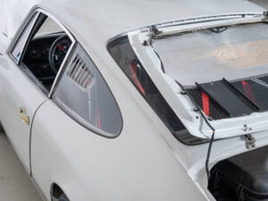 Image 22/32 of Porsche 911 2.4 S (1972)