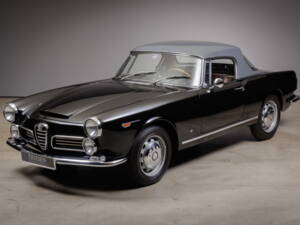 Imagen 3/36 de Alfa Romeo 2600 Spider (1963)