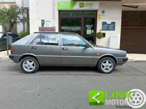 Bild 5/10 von Lancia Delta (1988)