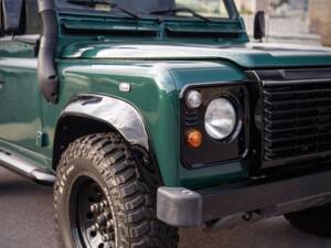 Image 42/50 of Land Rover Defender 110 (2004)