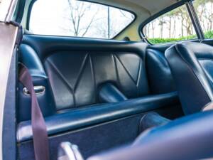 Bild 16/19 von Aston Martin DB 6 (1968)