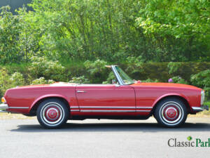 Image 17/50 of Mercedes-Benz 230 SL (1964)