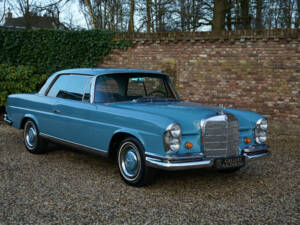 Image 42/50 of Mercedes-Benz 250 SE (1967)