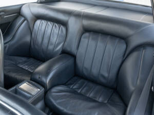 Image 47/69 of Ferrari 365 GT 2+2 (1969)