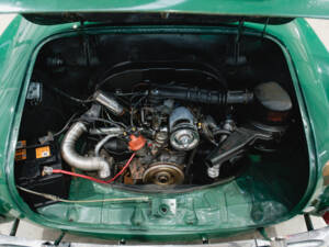 Bild 10/44 von Volkswagen Karmann Ghia 1500 (1970)