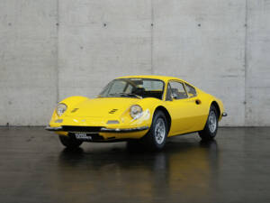 Image 1/24 de Ferrari Dino 246 GT (1970)