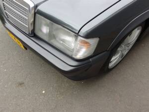 Immagine 32/98 di Mercedes-Benz 190 E 2.3-16 (1985)