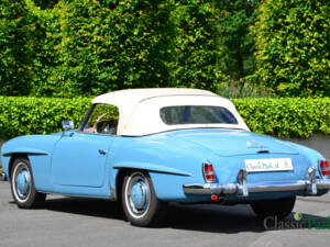 Image 7/50 of Mercedes-Benz 190 SL (1961)