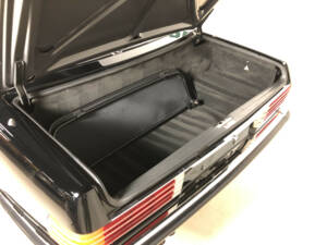 Imagen 11/31 de Mercedes-Benz 560 SL (1986)