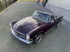 Image 24/36 of Mercedes-Benz 280 SL (1969)