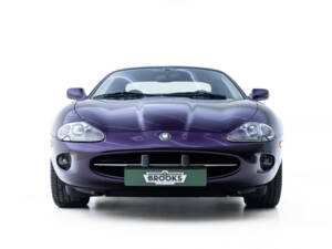 Image 23/26 of Jaguar XK8 4.0 (1999)