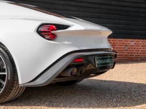 Image 43/50 of Aston Martin Vanquish Zagato (2017)