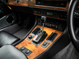 Image 24/45 de Jaguar XJRS 6.0 (1993)