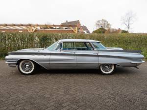 Image 9/28 of Buick Le Sabre (1960)