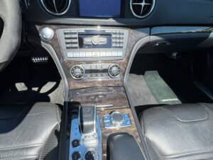 Bild 11/14 von Mercedes-Benz SL 63 AMG (2013)