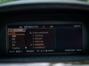 Bild 32/50 von BMW 745d (2005)
