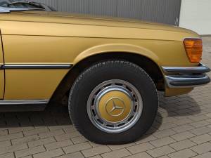 Image 5/37 de Mercedes-Benz 350 SE (1975)