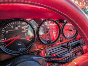 Image 9/36 of Porsche 911 Carrera 3.2 (1985)