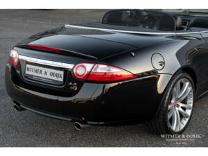 Image 29/37 of Jaguar XK 4.2 (2006)