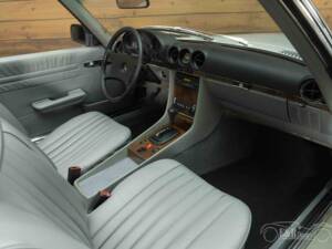 Image 11/19 of Mercedes-Benz 380 SL (1983)