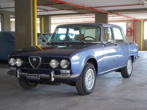 Image 1/30 de Alfa Romeo 2000 Berlina (1973)