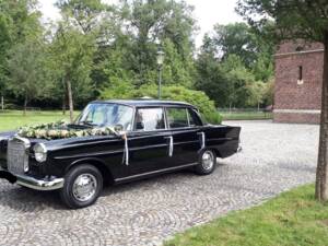 Image 3/12 de Mercedes-Benz 190 Dc (1961)