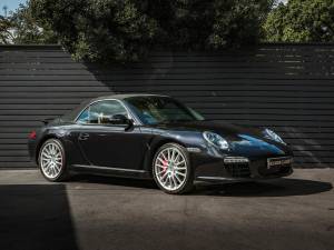 Image 1/45 of Porsche 911 Carrera 4S (2010)