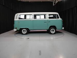 Bild 6/15 von Volkswagen T2b Kleinbus (1978)