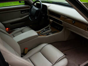 Immagine 12/50 di Jaguar XJS 6.0 (1993)