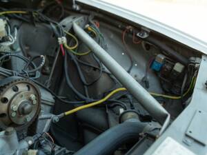 Bild 49/50 von Alfa Romeo 75 3.0 V6 (1988)