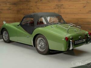 Image 16/19 of Triumph TR 3A (1959)