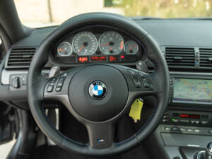 Image 34/50 of BMW M3 (2002)